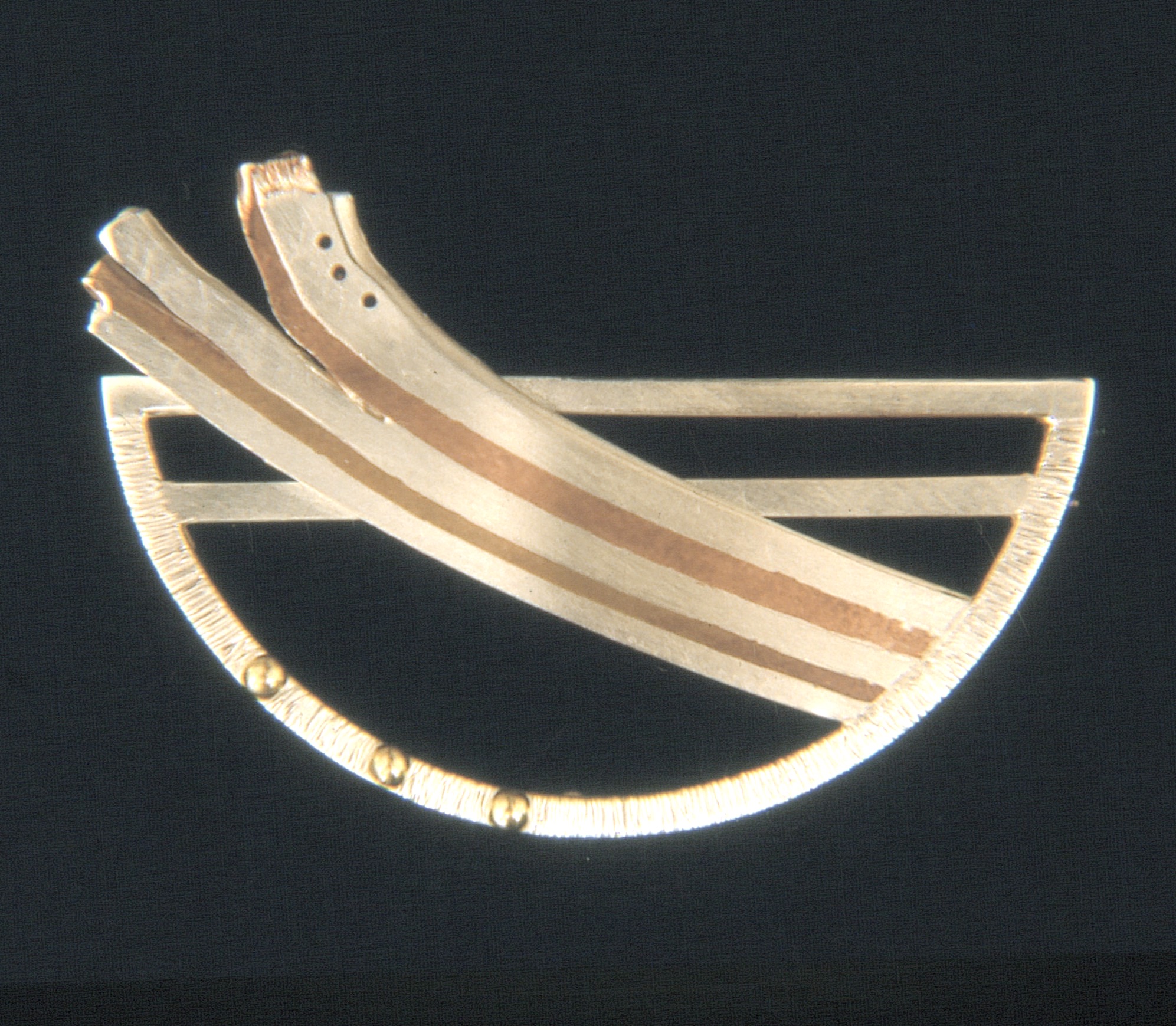 Noojee 7 brooch