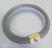 <em>Tourmaline Brunhilde - Homage to Klimt, </em>collar, st. steel milanese mesh and 18ct gold, tourmaline, magnetic catch, 43cm long, no 1296c