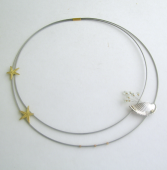 <em>Sea Odyssey II - Seashore Collection, </em>Neckring, stainless steel cable, sterling silver, 18ct gold, aquamarine, 21 x 21 x 1.2cm, no 0707b.