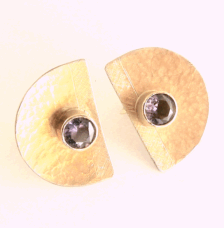 <em>For Emily Flöge - Homage to Klimt, </em>earrings, 24ct gold and st. silver doublé, iolite, screw clips, 2.2 x 1.5 x 1.5cm, no 0983.