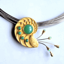 <em>Chrysoprase Nautilus - Seashore Collection, </em>Brooch/pendant, 18ct gold, chrysoprase, 5.0 x 5.0 x 1.8cm, no 0623c on stainless-steel multistrand neckring, with 18ct gold bayonet catch Gathman no 6 85/418/e., no 0623b.