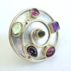 <em>Wildflower Carpet Rhodanthe Manglesii - Wildflower Collection,</em> ring, tourmaline, amethyst, peridot, 18ct gold, sterling silver, 3.3 x 3.3 x 3.3cm, no 1314.