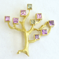 <em>Apfelbaum II - Homage to Klimt, </em>brooch, 18ct yellow gold, natural sapphires, 4.2 x 4.0 x 0.7cm, no 0942b.